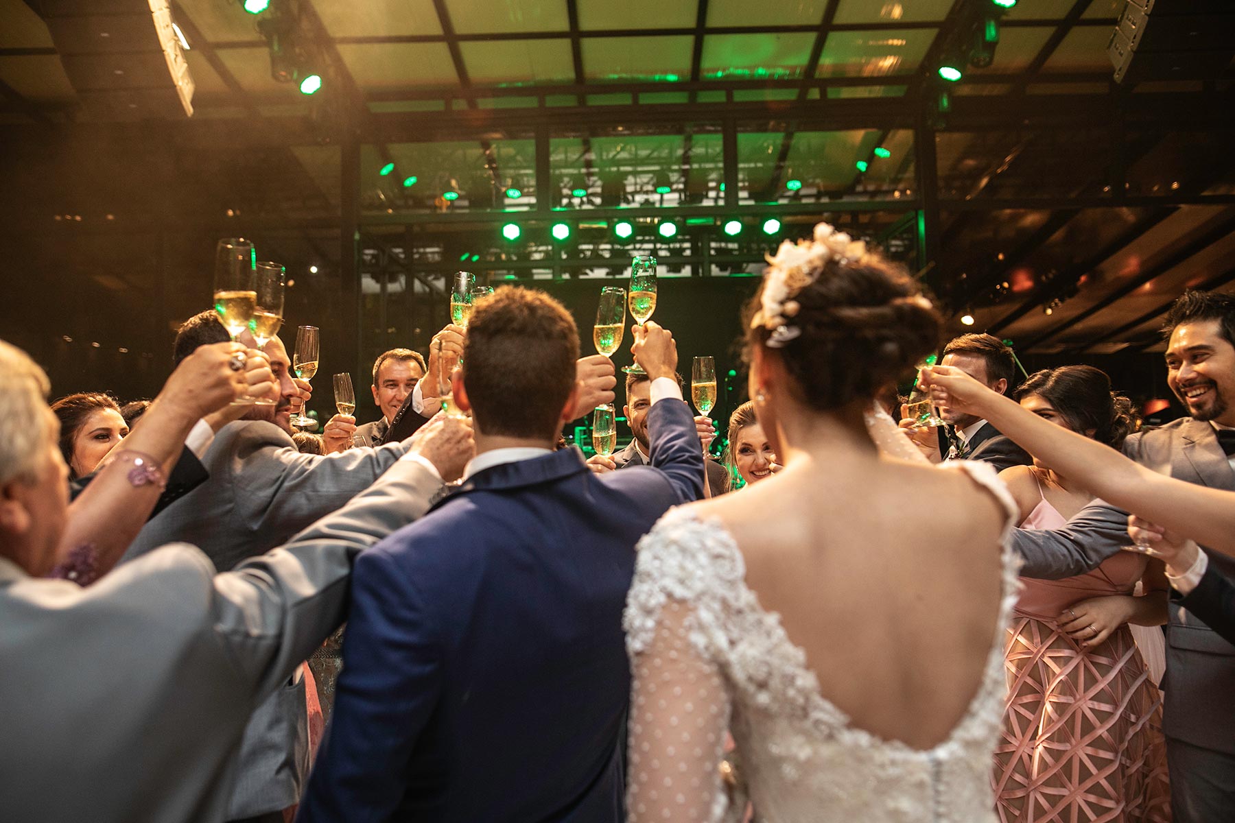 alcohol at wedding champagne toast